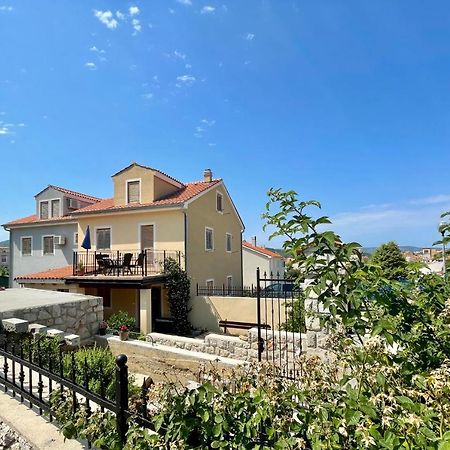 Lovro #1 & #2 Apartments Cres Εξωτερικό φωτογραφία