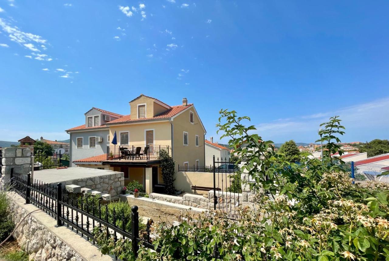 Lovro #1 & #2 Apartments Cres Εξωτερικό φωτογραφία