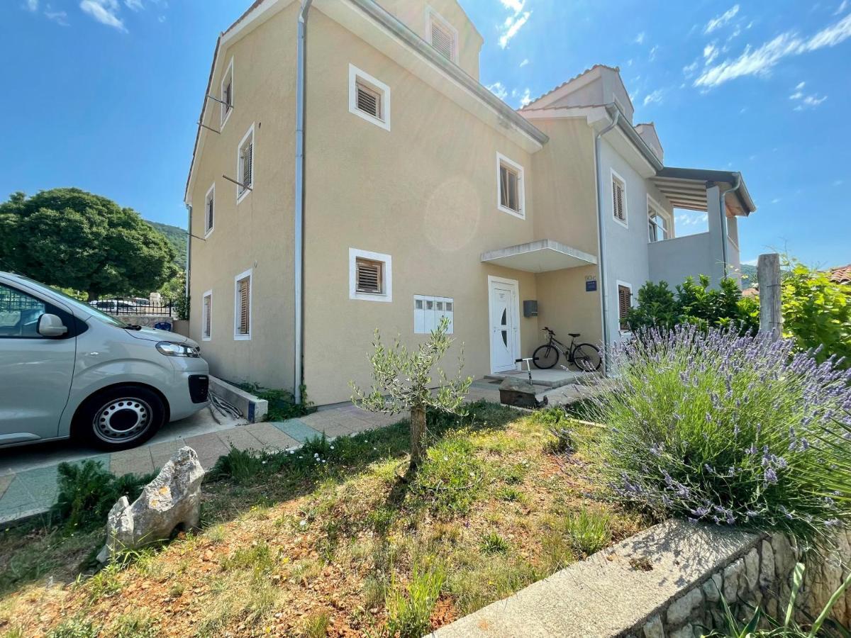 Lovro #1 & #2 Apartments Cres Εξωτερικό φωτογραφία