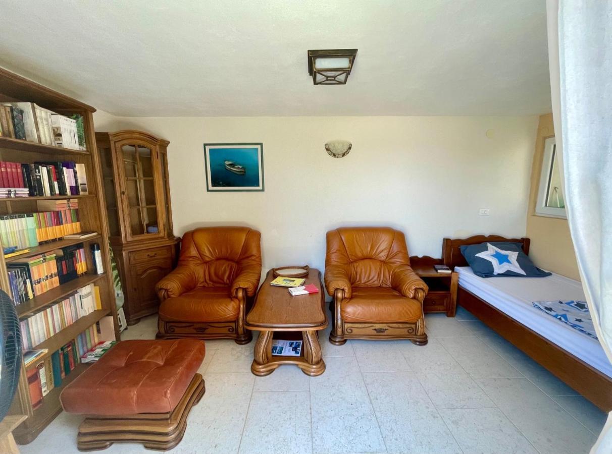 Lovro #1 & #2 Apartments Cres Εξωτερικό φωτογραφία