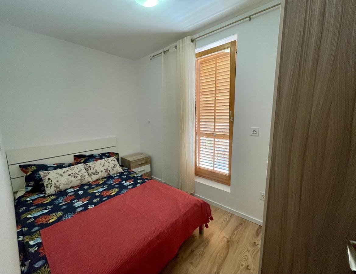 Lovro #1 & #2 Apartments Cres Εξωτερικό φωτογραφία