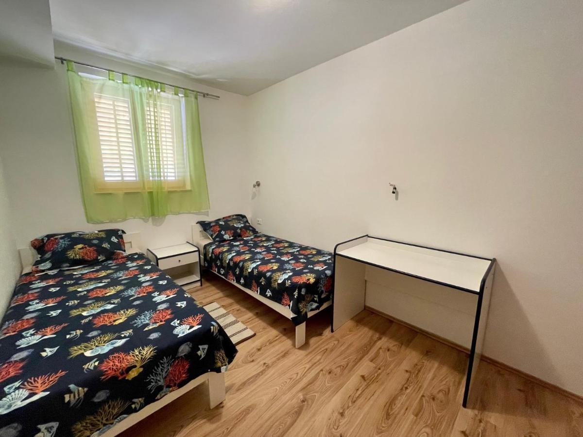 Lovro #1 & #2 Apartments Cres Εξωτερικό φωτογραφία