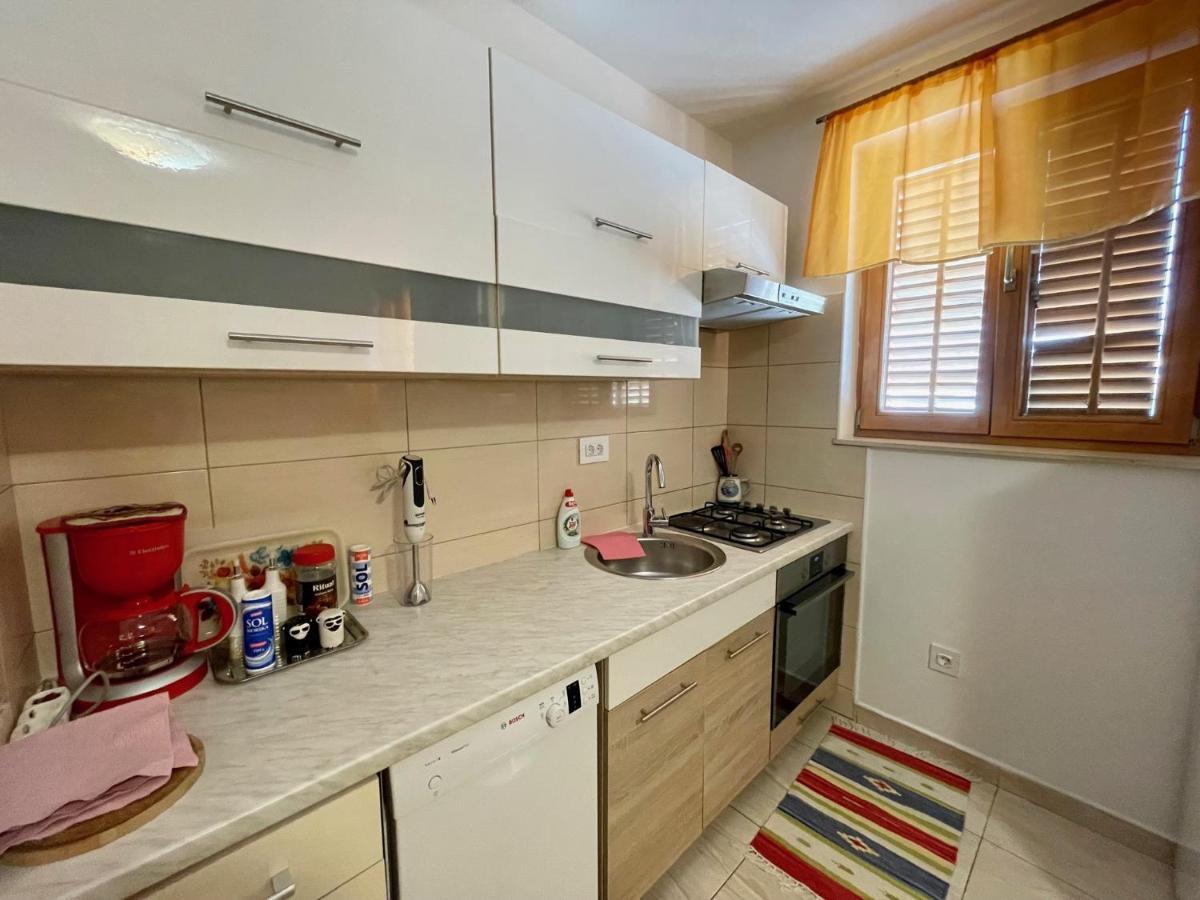Lovro #1 & #2 Apartments Cres Εξωτερικό φωτογραφία