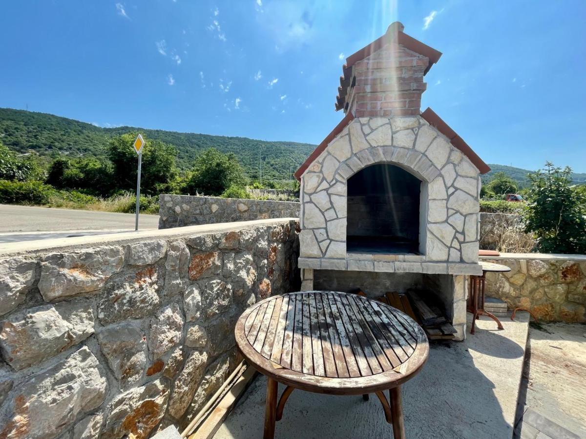 Lovro #1 & #2 Apartments Cres Εξωτερικό φωτογραφία