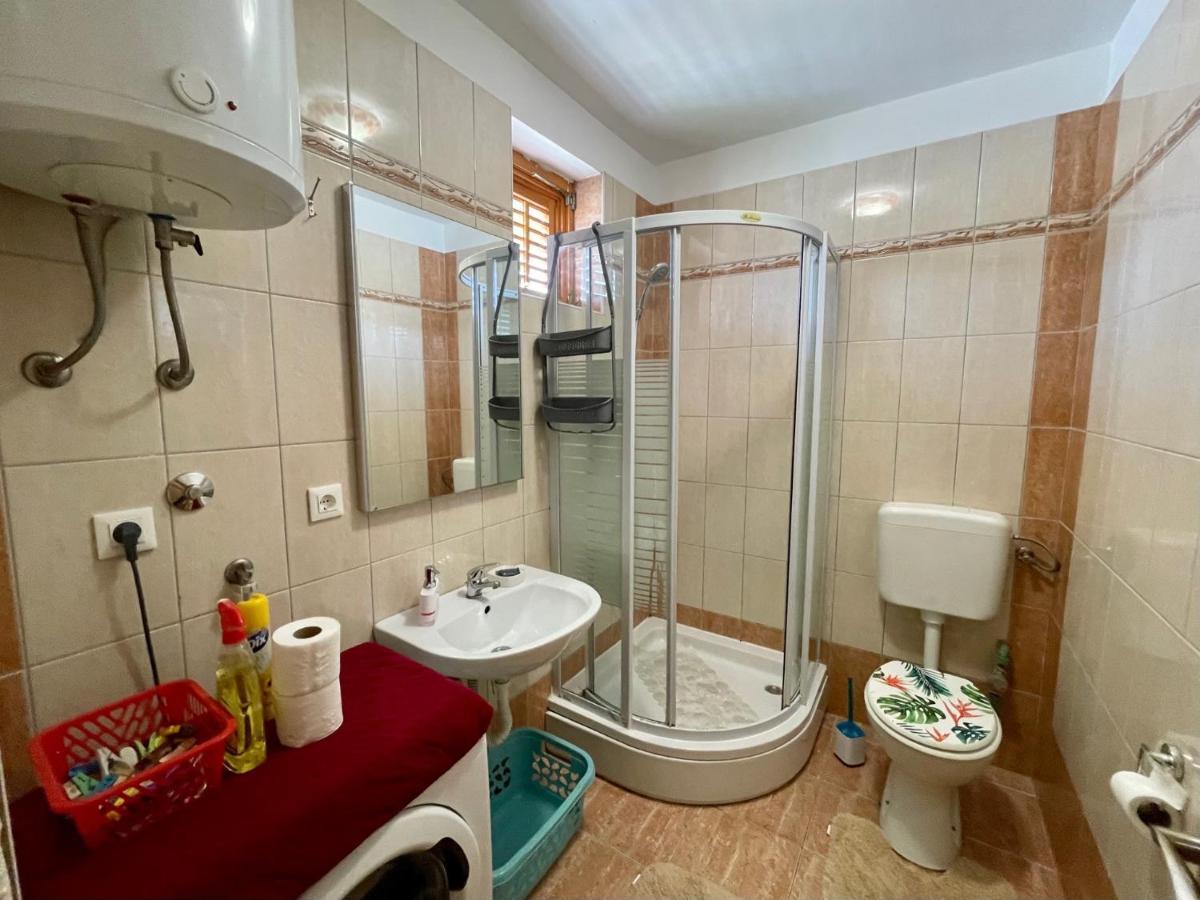 Lovro #1 & #2 Apartments Cres Εξωτερικό φωτογραφία