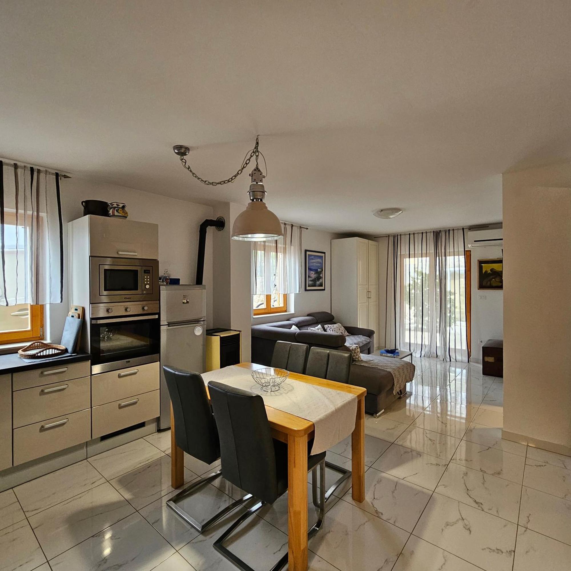 Lovro #1 & #2 Apartments Cres Εξωτερικό φωτογραφία